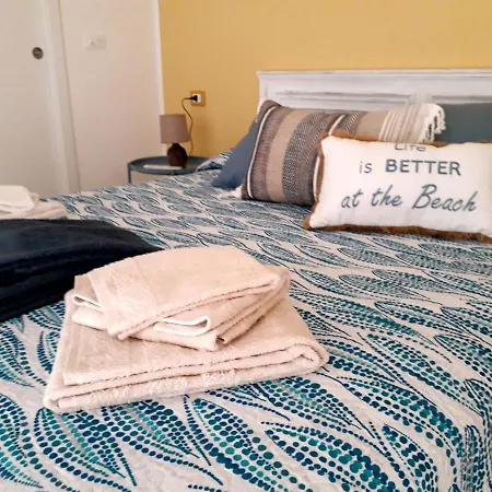 Il Porto Di Benny Bed and Breakfast Αλάσιο