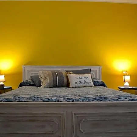 Il Porto Di Benny Bed and Breakfast Αλάσιο